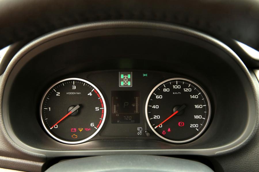  Mitsubishi L200 Double Cab 2015 года  (фото 24 из 29)